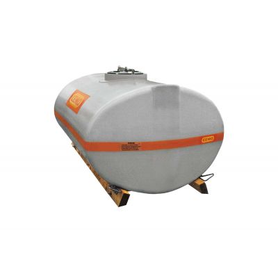 Oval watering tank GRP 5000 l, dome front
