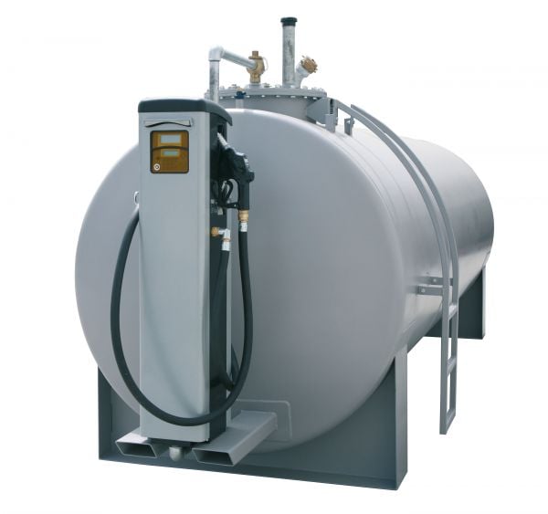Steel tank 5000 l according to DIN EN 12285-2 with console for dispenser
